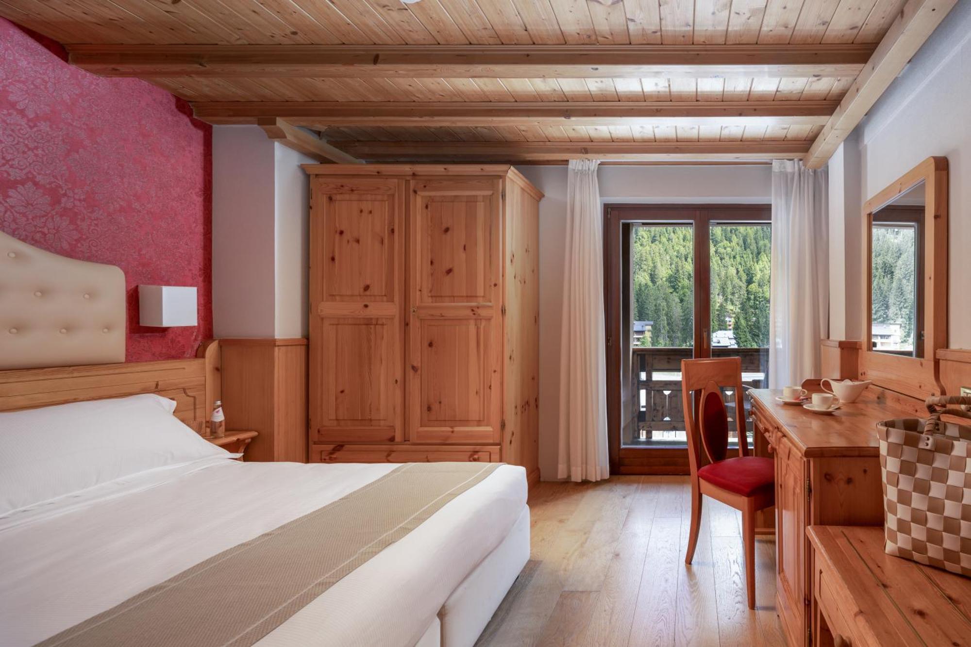 Hotel Splendid Мадонна-ді-Кампільйо Екстер'єр фото