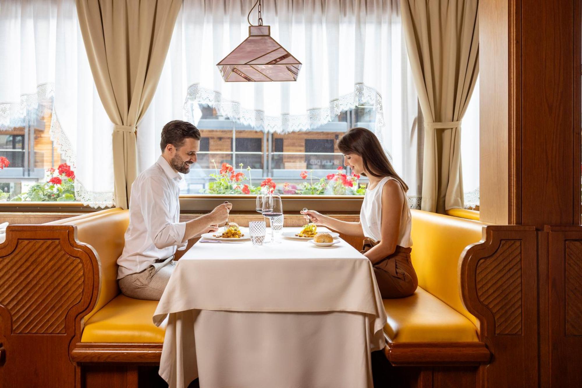 Hotel Splendid Мадонна-ді-Кампільйо Екстер'єр фото